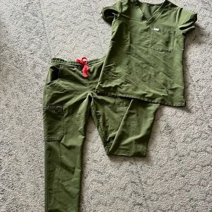 EXTRA SMALL FIGS SET. Catarina 1pocket top. Yola bottoms (short/petite)